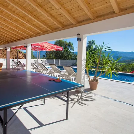 Marijana - Modern With Pool